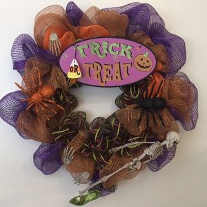 Halloween 25”Trick or Treat HandCrafted Wreath NEW